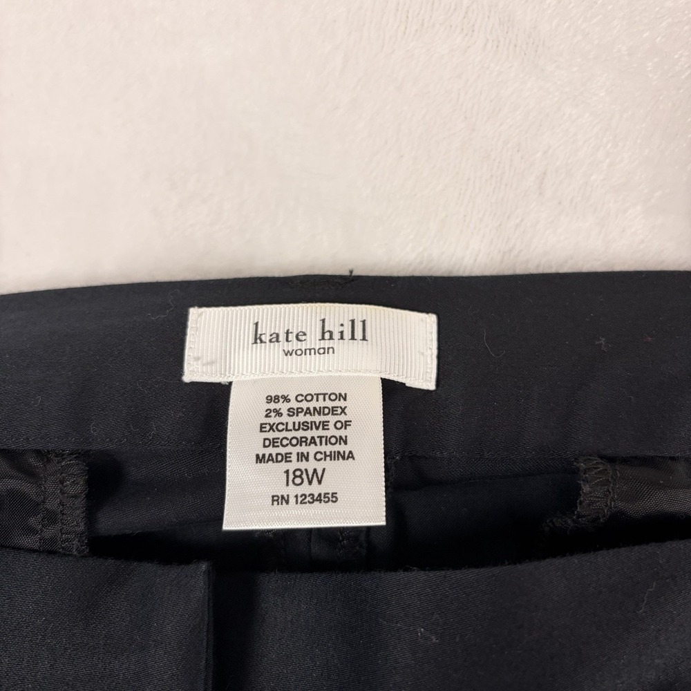 Kate Hill Black Capri Pants White Floral Embroidered Beaded Hem 18W Classic EUC - Picture 3 of 11